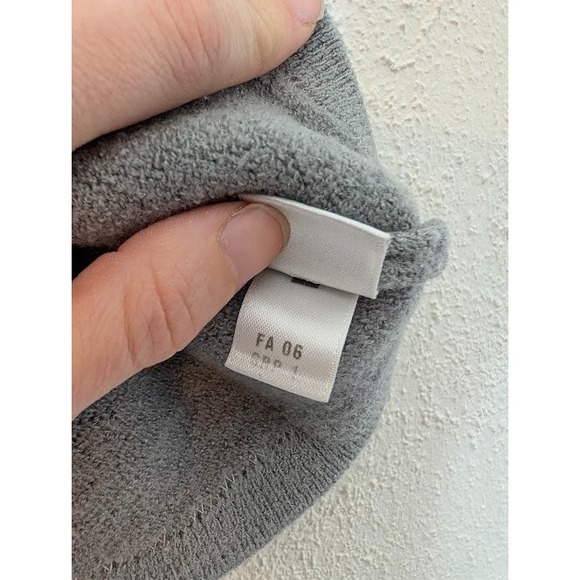 St John Top Medium Gray Santana Knit Sleeveless Career Classic Minimalist Luxury - Picture 3 of 5